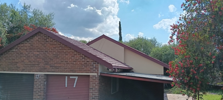 4 Bedroom Property for Sale in Pellissier Free State